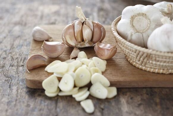 cleaning parasites with garlic